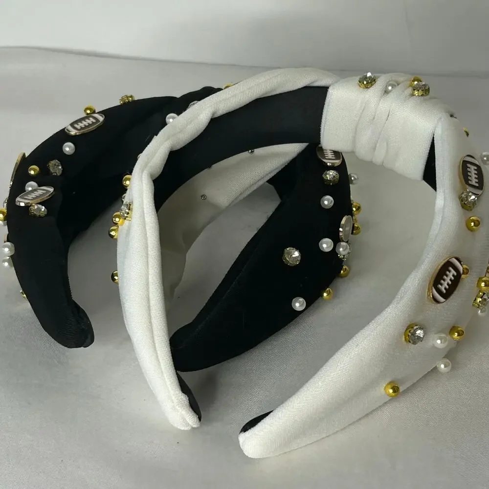 Handmade knotted game one